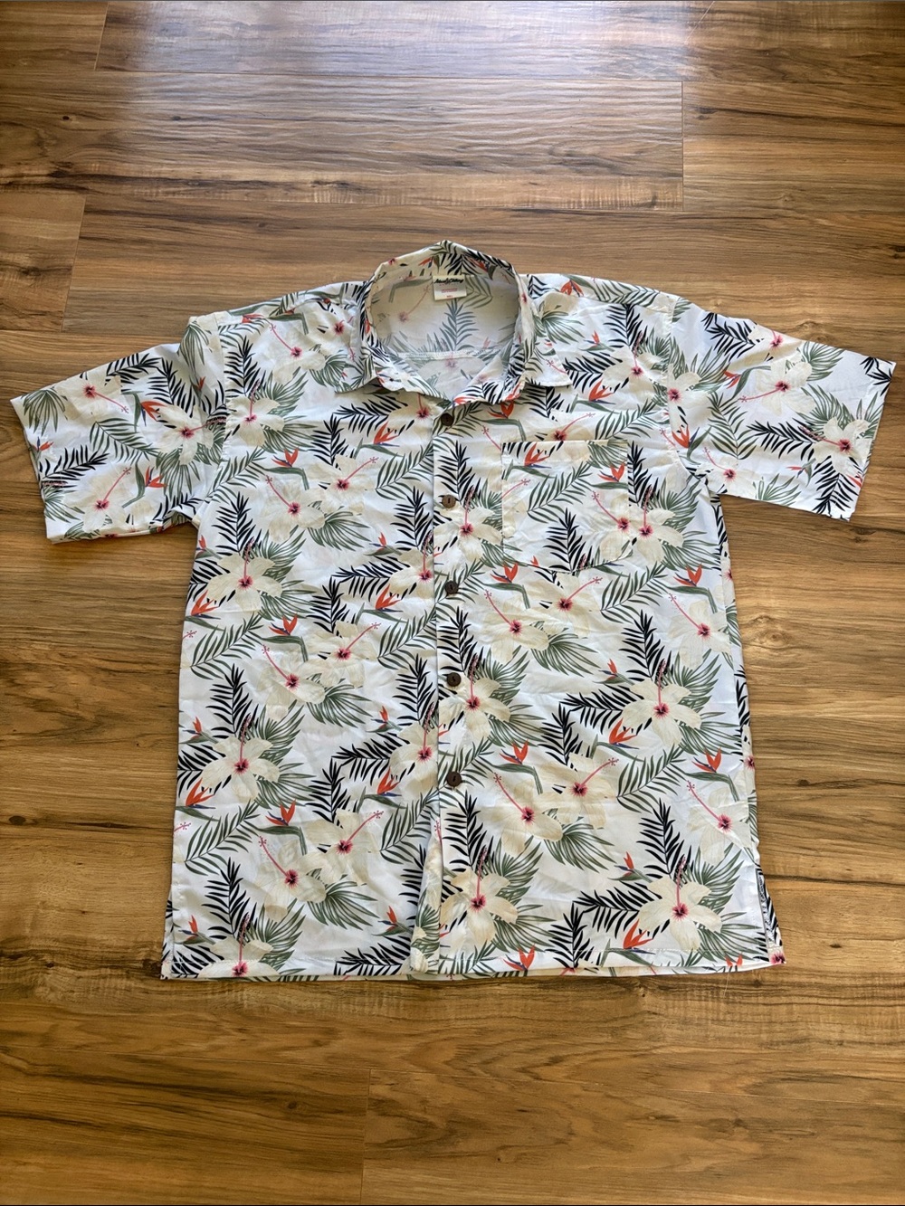 Casual Short-Sleeve Button-Down Shirt - White with Green & Black Tropical Print